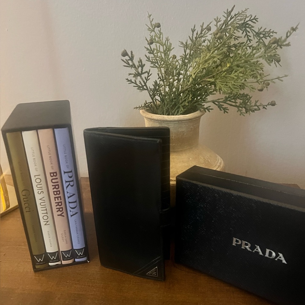 Prada Bifold Wallet (with COA) - Picture 12 of 12